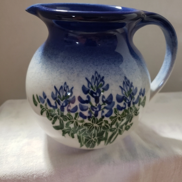 Beautiful pitcher with blue flowers and greenery Signed Donna 07 Homestead - Picture 7 of 10